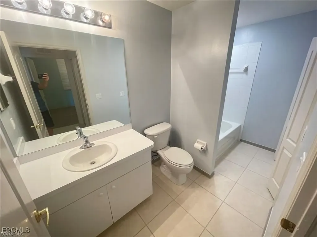 8550 Kingbird Loop Estero FL 33967