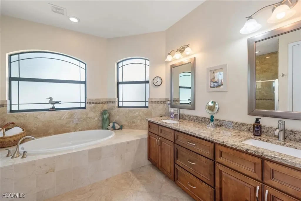 2011 NW 9th Place Cape Coral FL 33993