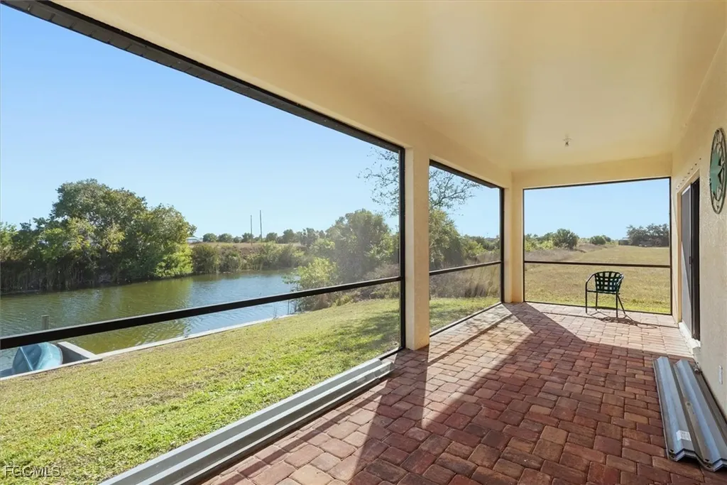 2011 NW 9th Place Cape Coral FL 33993