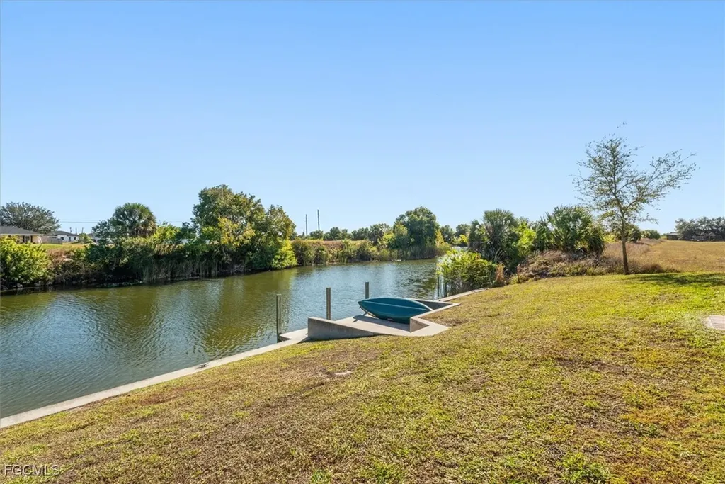 2011 NW 9th Place Cape Coral FL 33993