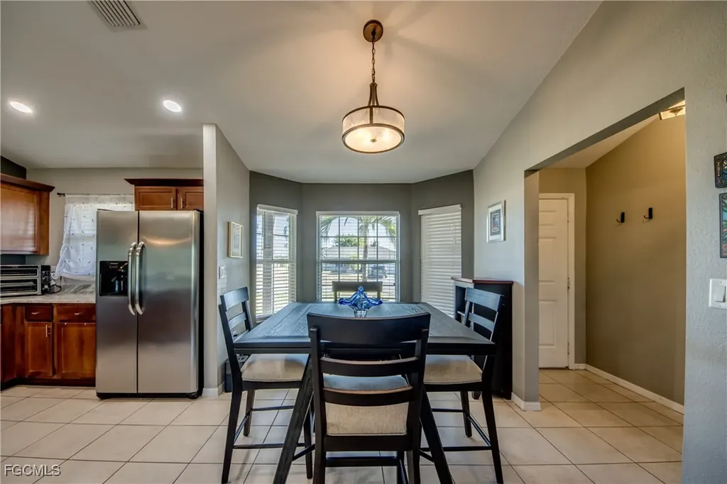 1906 NE 18th Avenue Cape Coral FL 33909