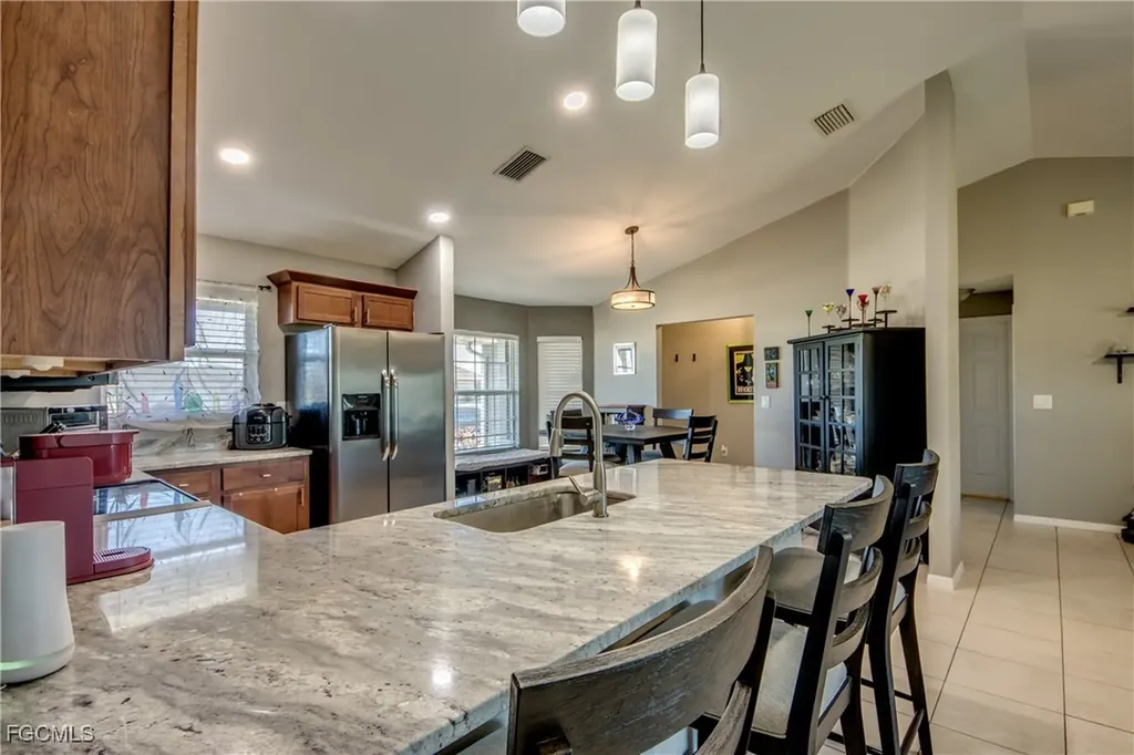 1906 NE 18th Avenue Cape Coral FL 33909