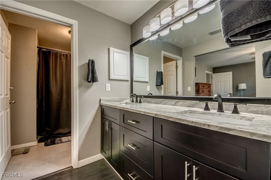 1906 NE 18th Avenue Cape Coral FL 33909