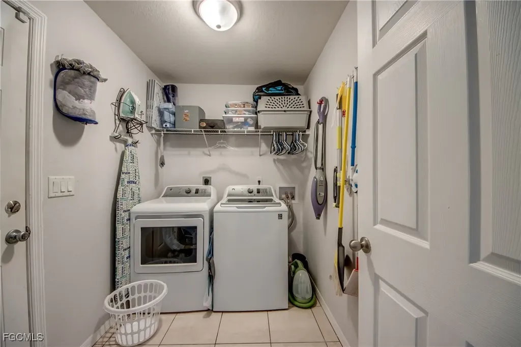 1906 NE 18th Avenue Cape Coral FL 33909