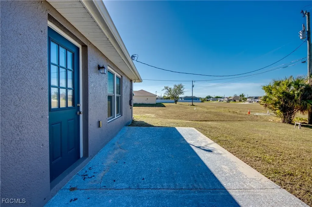 1906 NE 18th Avenue Cape Coral FL 33909