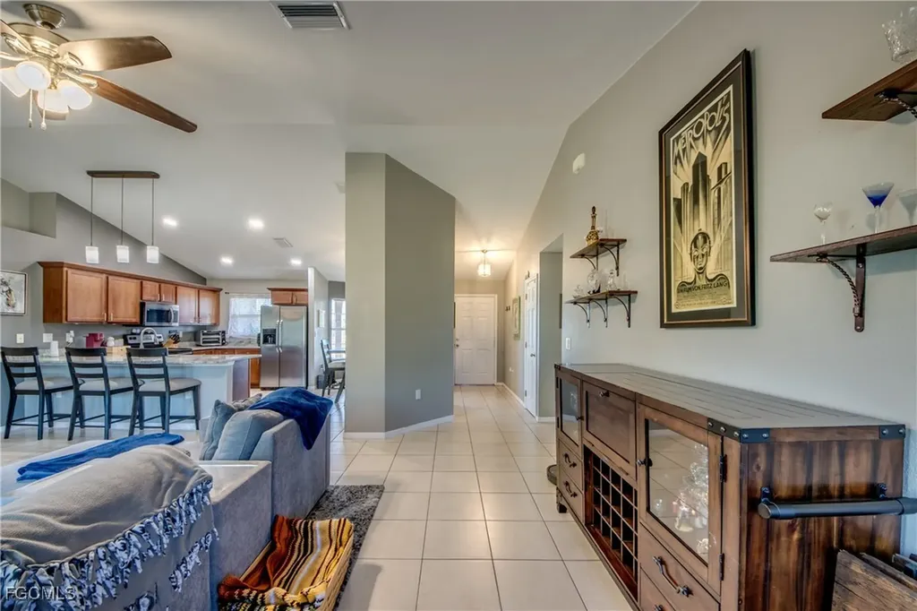 1906 NE 18th Avenue Cape Coral FL 33909