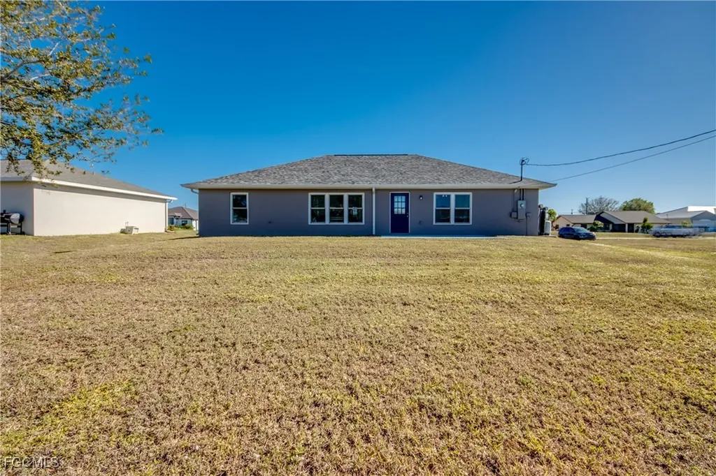 1906 NE 18th Avenue Cape Coral FL 33909