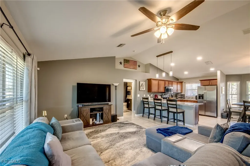 1906 NE 18th Avenue Cape Coral FL 33909