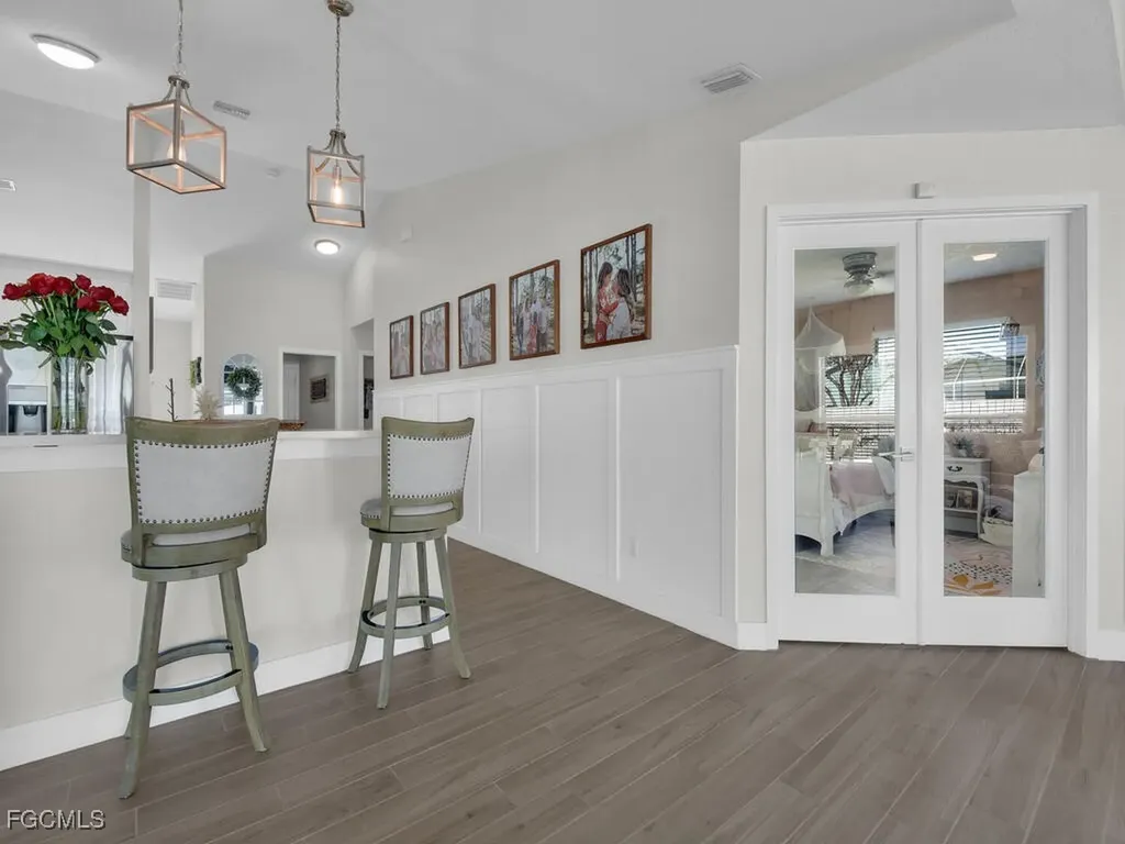 613 SE 19th Lane Cape Coral FL 33990