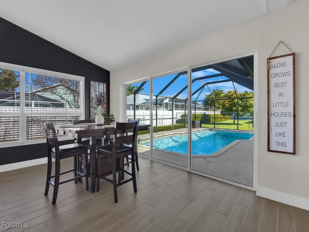 613 SE 19th Lane Cape Coral FL 33990