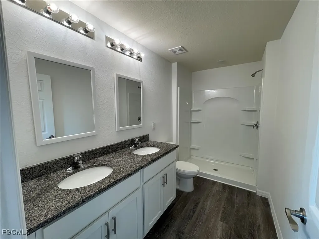 131 Carousel Avenue Labelle FL 33935