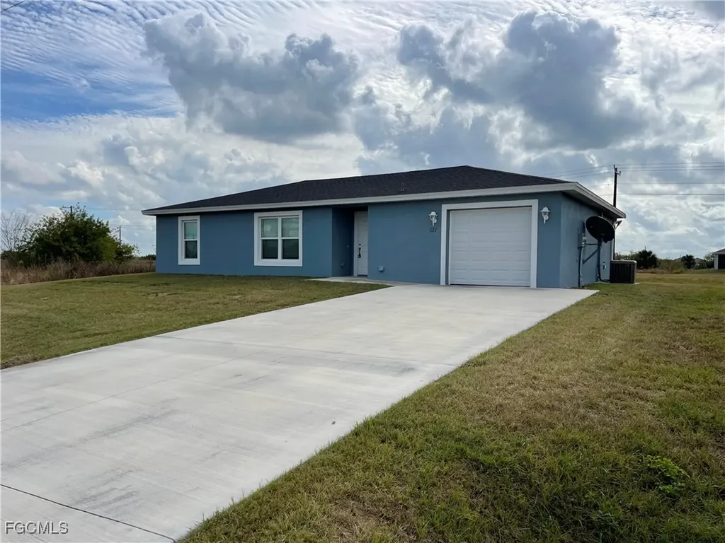 131 Carousel Avenue Labelle FL 33935