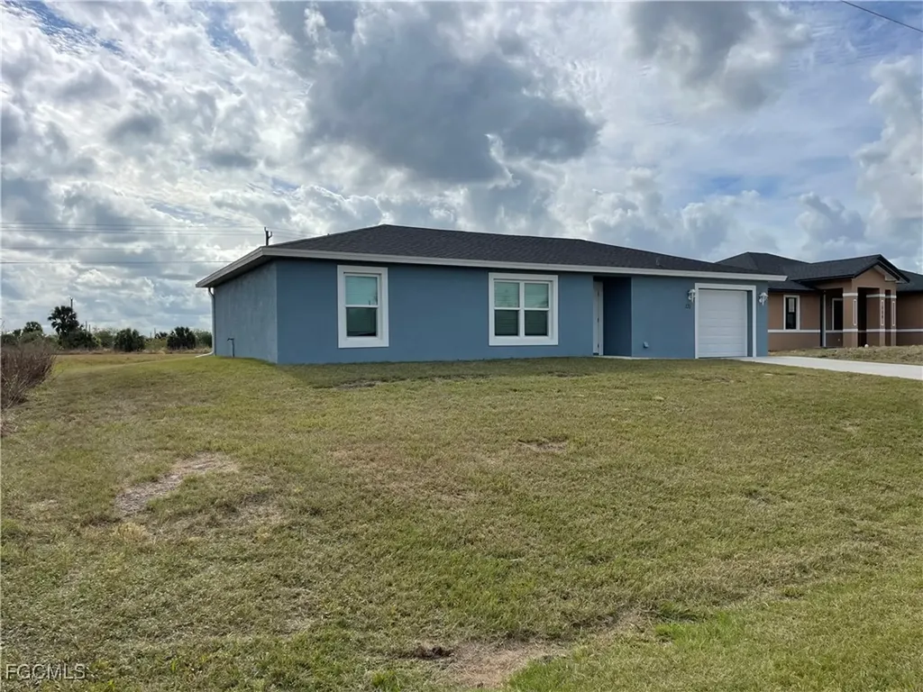 131 Carousel Avenue Labelle FL 33935