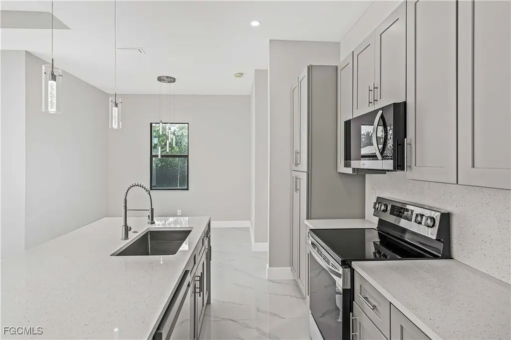 1819 NW 19th Avenue Cape Coral FL 33993