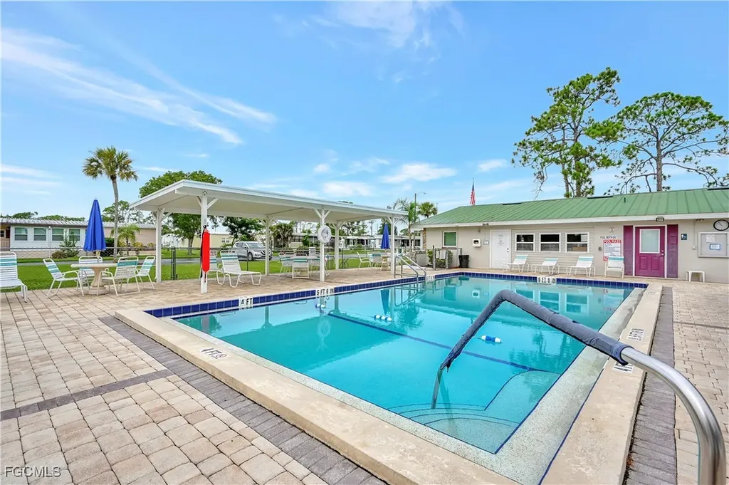 541 Freedom Street North Fort Myers FL 33917