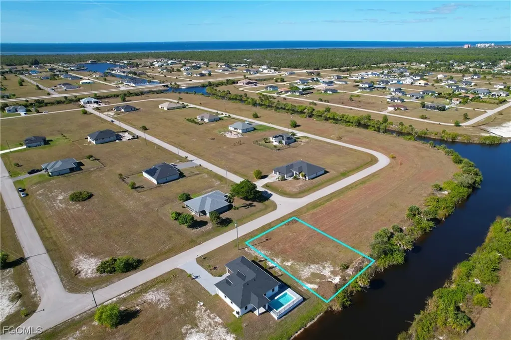 3825 NW 38th Avenue Cape Coral FL 33993