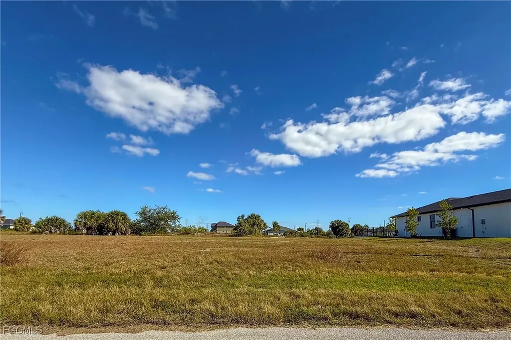 3825 NW 38th Avenue Cape Coral FL 33993