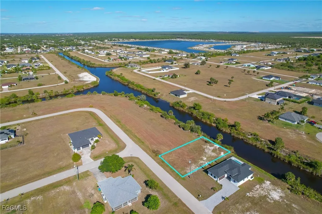 3825 NW 38th Avenue Cape Coral FL 33993