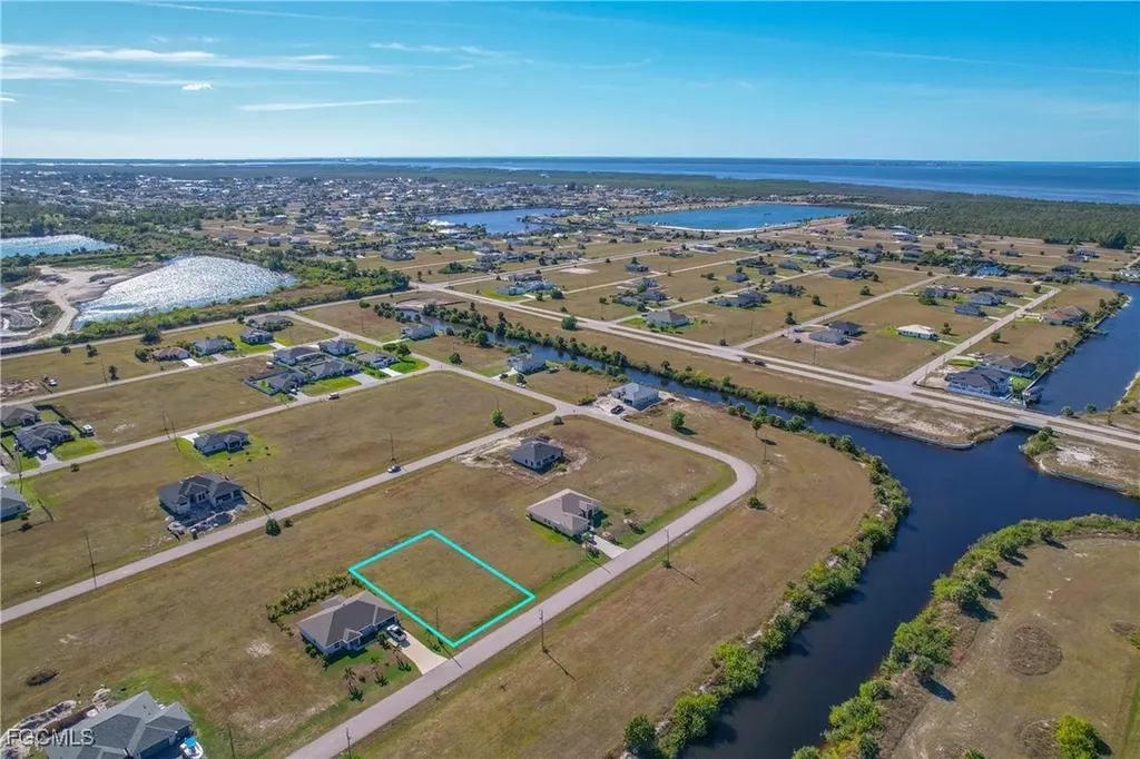 3910 NW 39th Street Cape Coral FL 33993