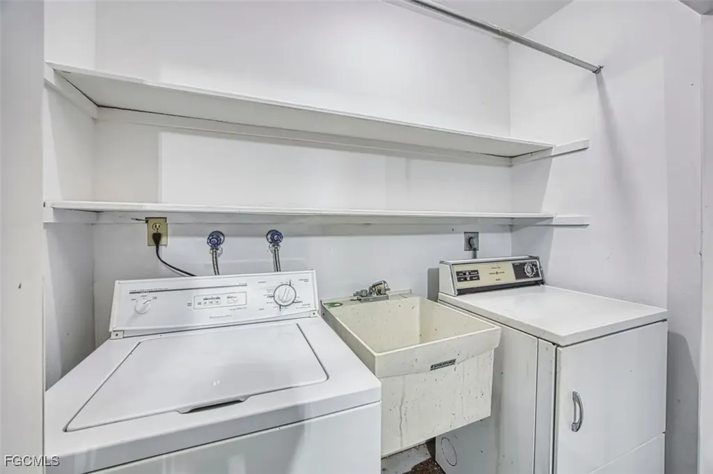 6913 Birdie Way Fort Myers FL 33919
