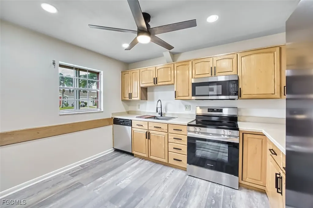 6913 Birdie Way Fort Myers FL 33919