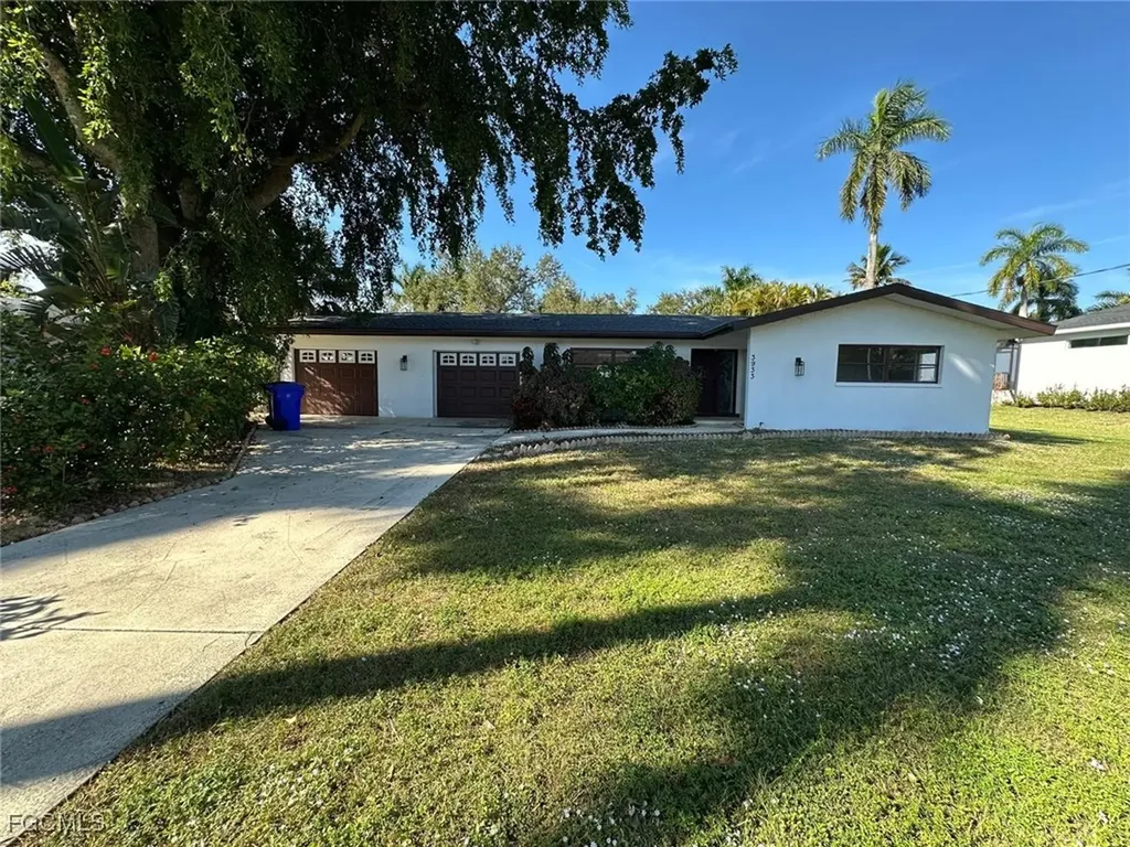 3933 E River Drive Fort Myers FL 33916