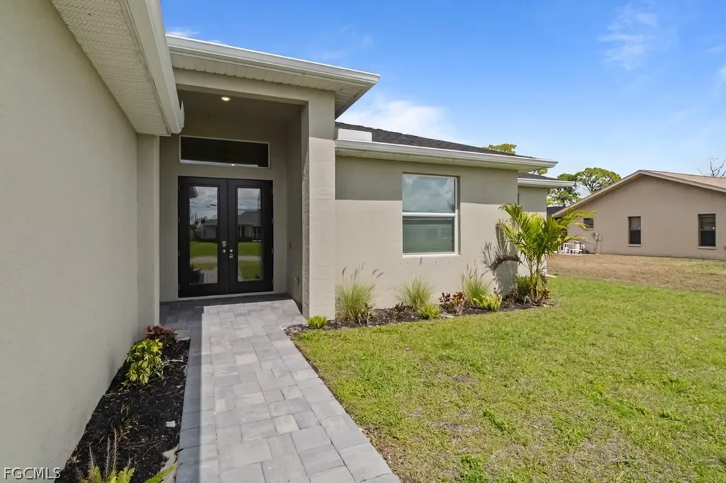 2827 NW 14th Terrace Cape Coral FL 33993