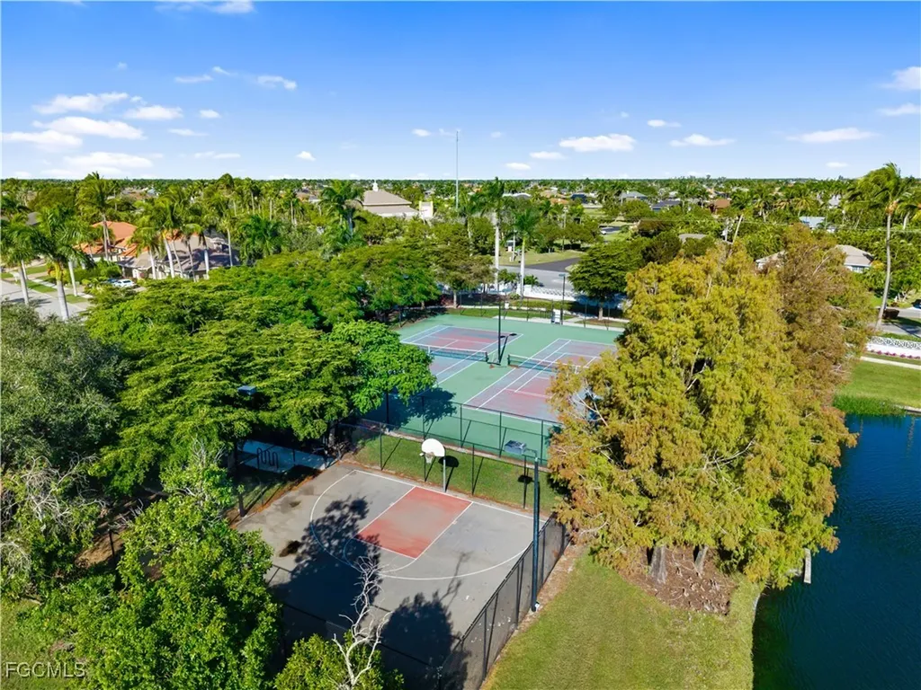 5501 Merlyn Lane Cape Coral FL 33914