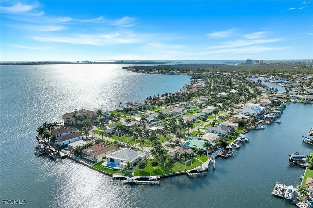 441 Bayshore Drive Cape Coral FL 33904