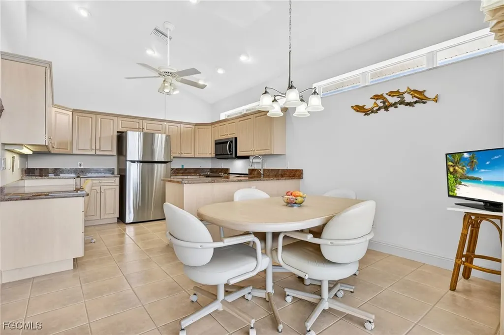 517 Lake Murex Circle Sanibel FL 33957