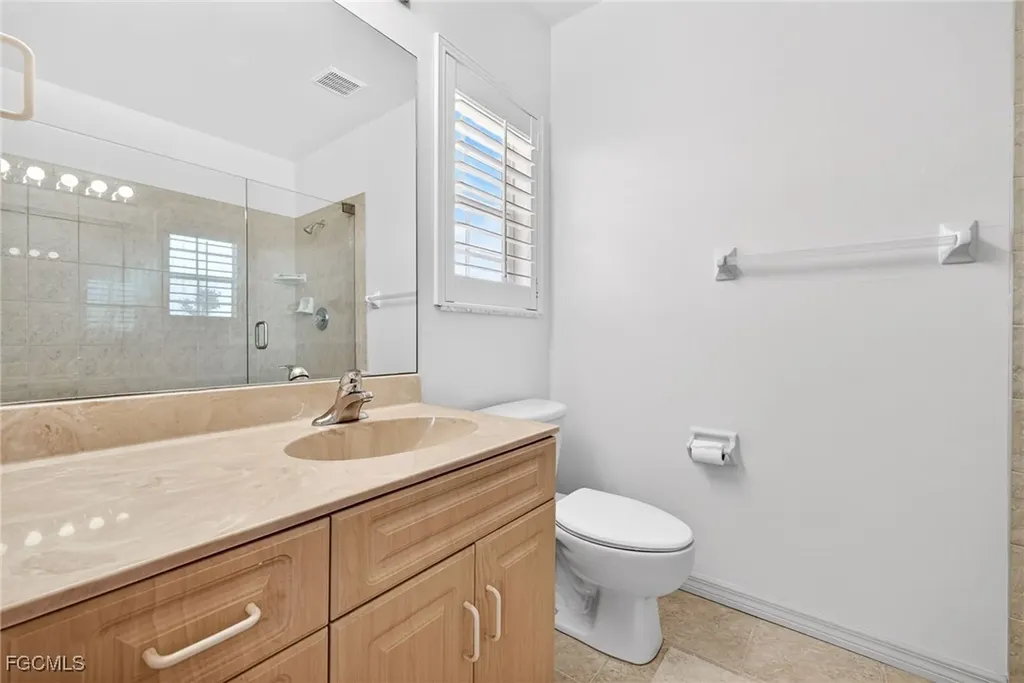 517 Lake Murex Circle Sanibel FL 33957