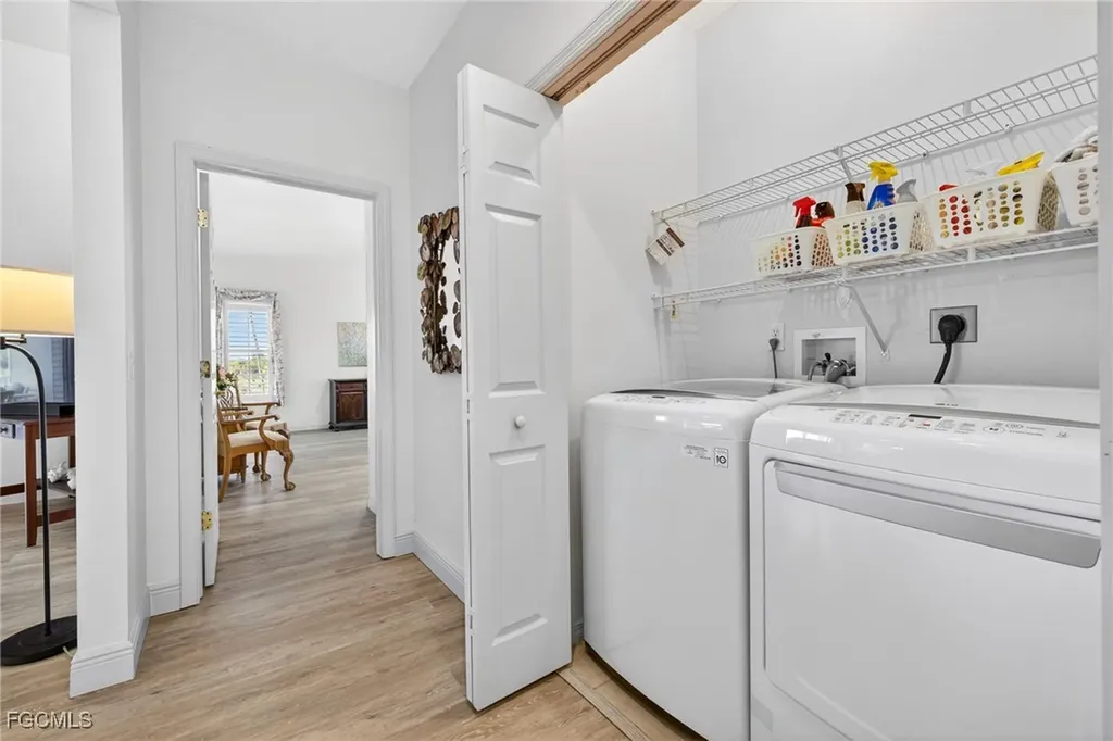 517 Lake Murex Circle Sanibel FL 33957