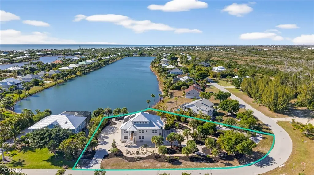 517 Lake Murex Circle Sanibel FL 33957