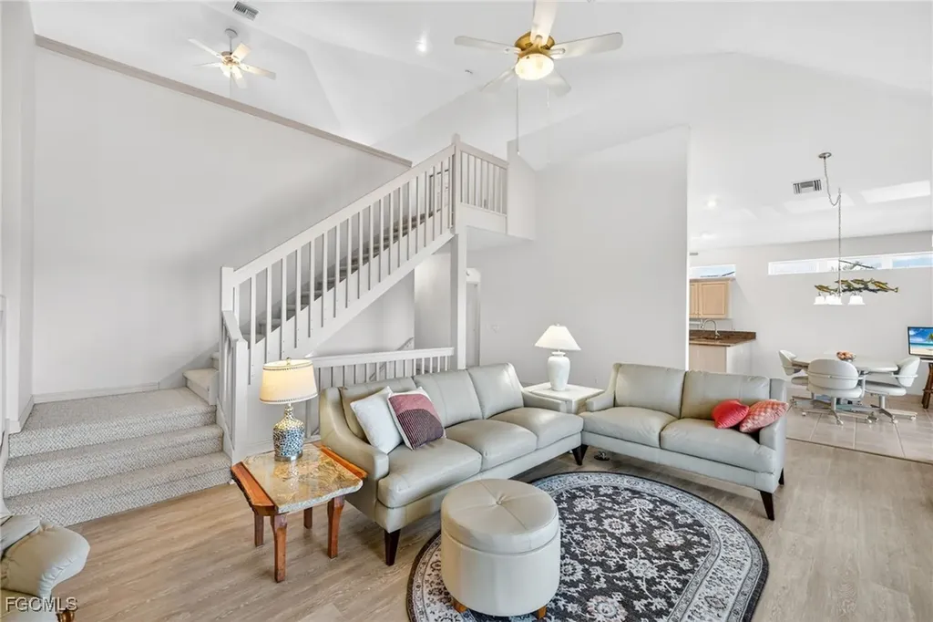 517 Lake Murex Circle Sanibel FL 33957
