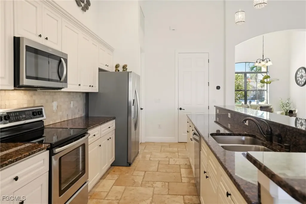 2133 SW 43rd Lane Cape Coral FL 33914