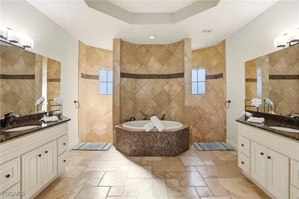 2133 SW 43rd Lane Cape Coral FL 33914