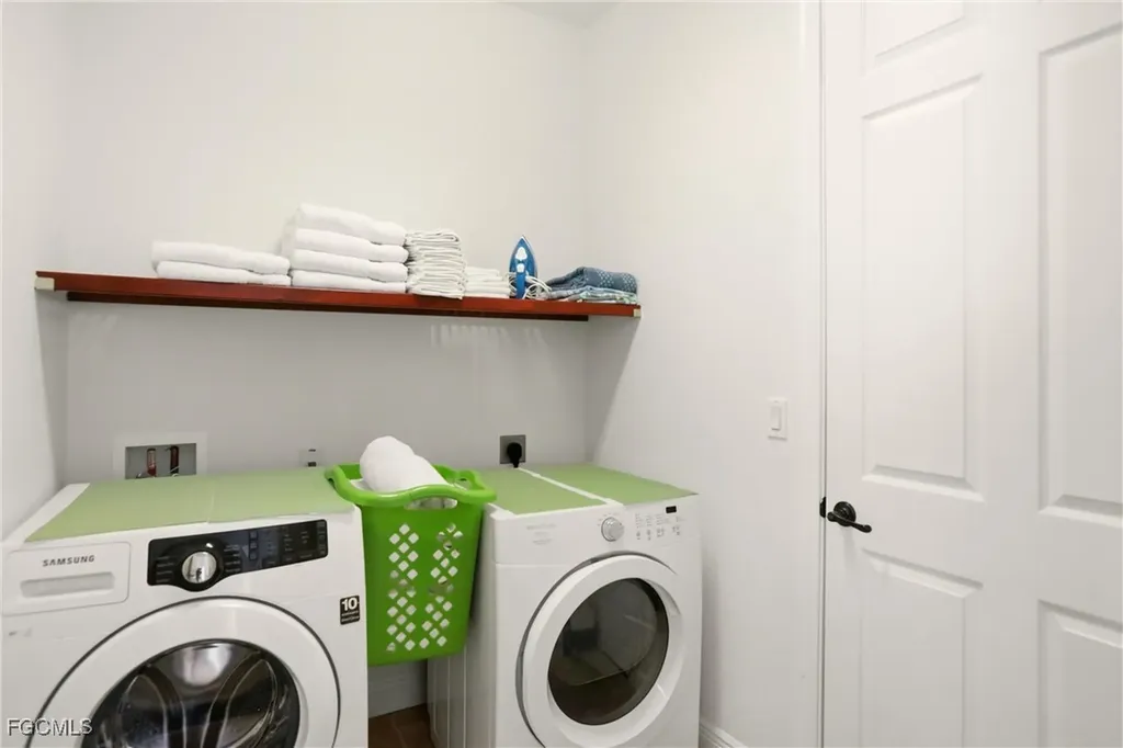 2133 SW 43rd Lane Cape Coral FL 33914