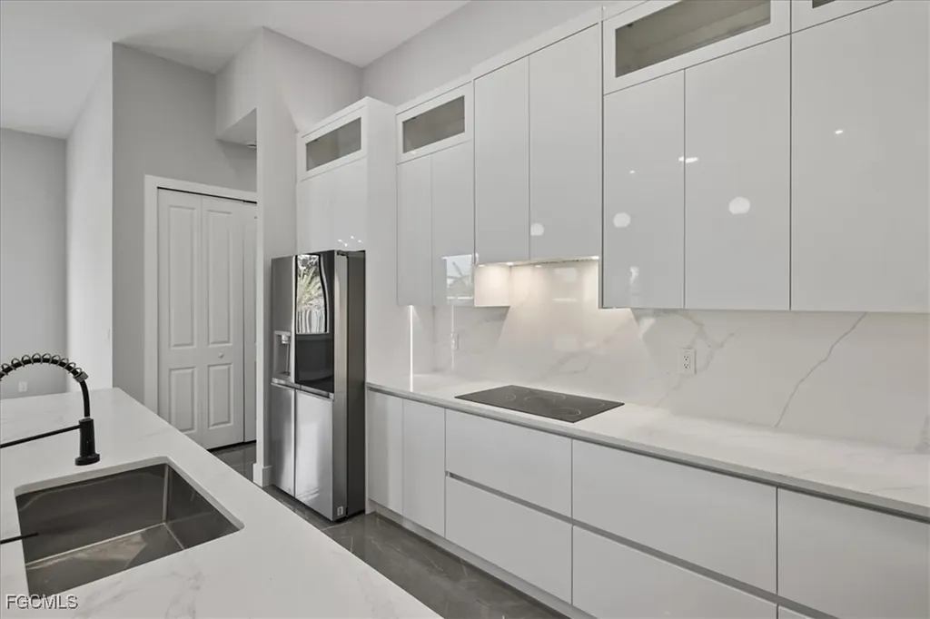 607 NW 7th Street Cape Coral FL 33993