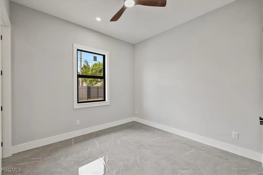 607 NW 7th Street Cape Coral FL 33993