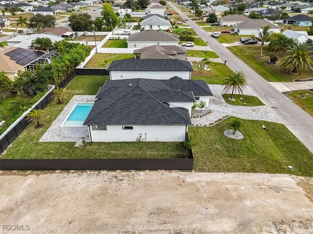 607 NW 7th Street Cape Coral FL 33993