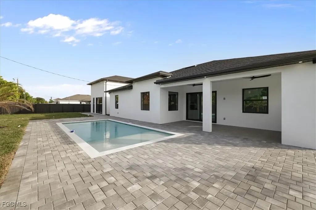 607 NW 7th Street Cape Coral FL 33993