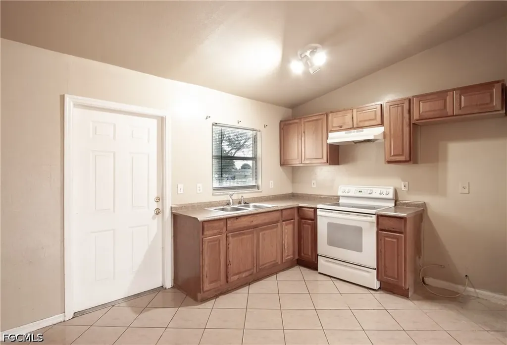 3228 Willin Street Fort Myers FL 33916