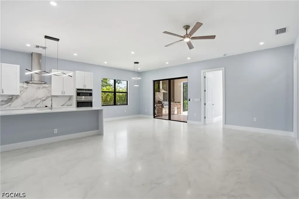 27659 Franklin Street Bonita Springs FL 34134