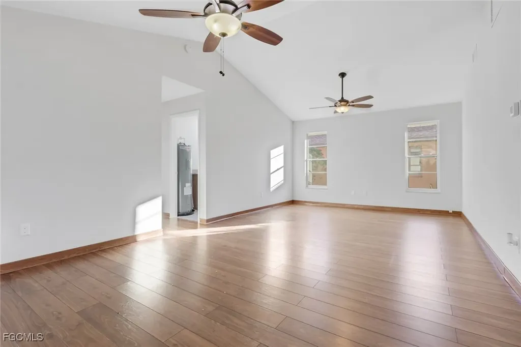 1719 SE 8th Street Cape Coral FL 33990