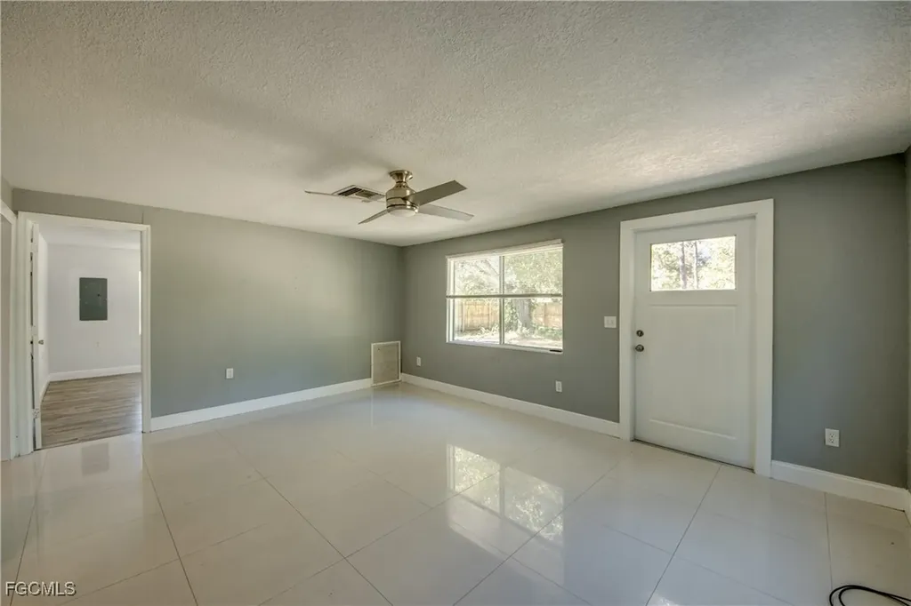 19330 Meredith Road North Fort Myers FL 33917