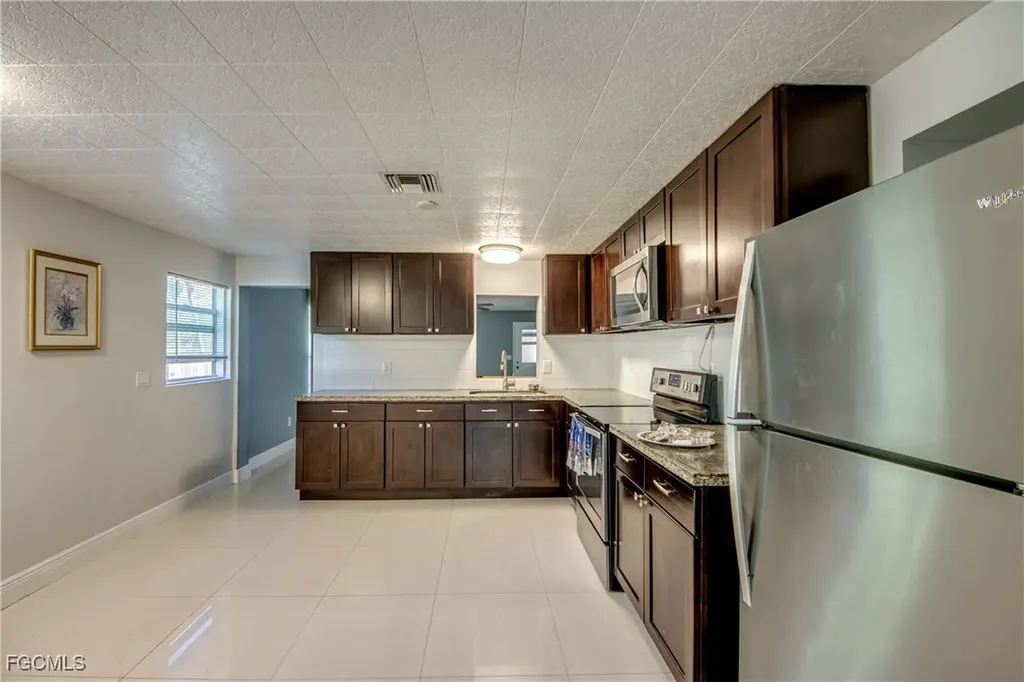 19330 Meredith Road North Fort Myers FL 33917