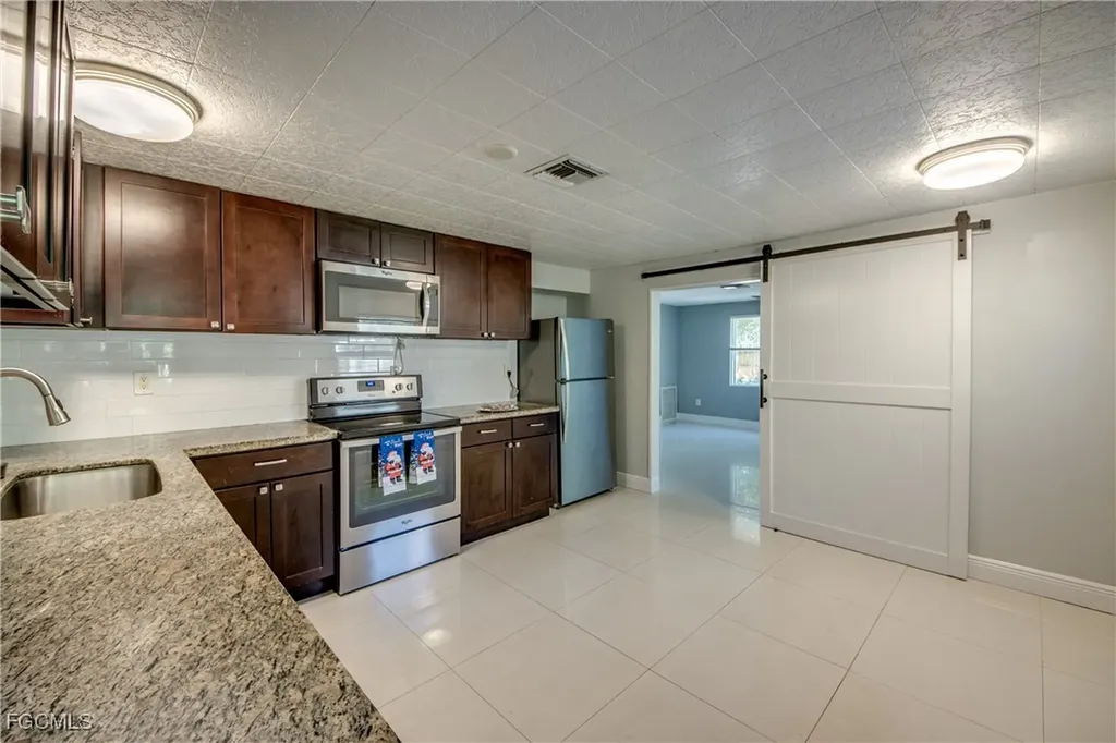 19330 Meredith Road North Fort Myers FL 33917