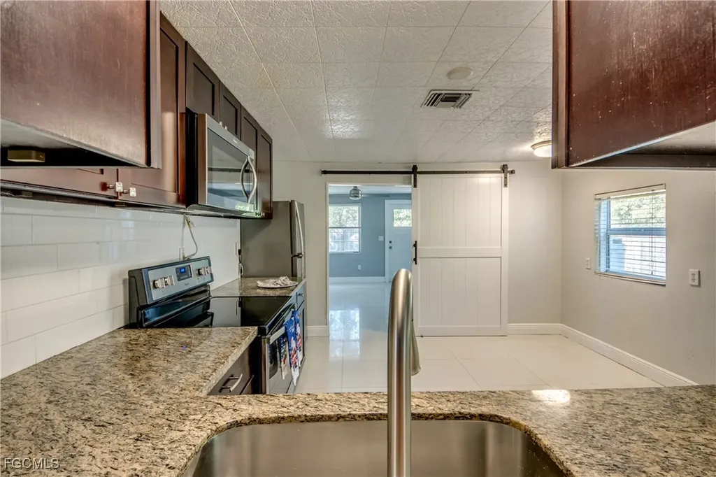 19330 Meredith Road North Fort Myers FL 33917