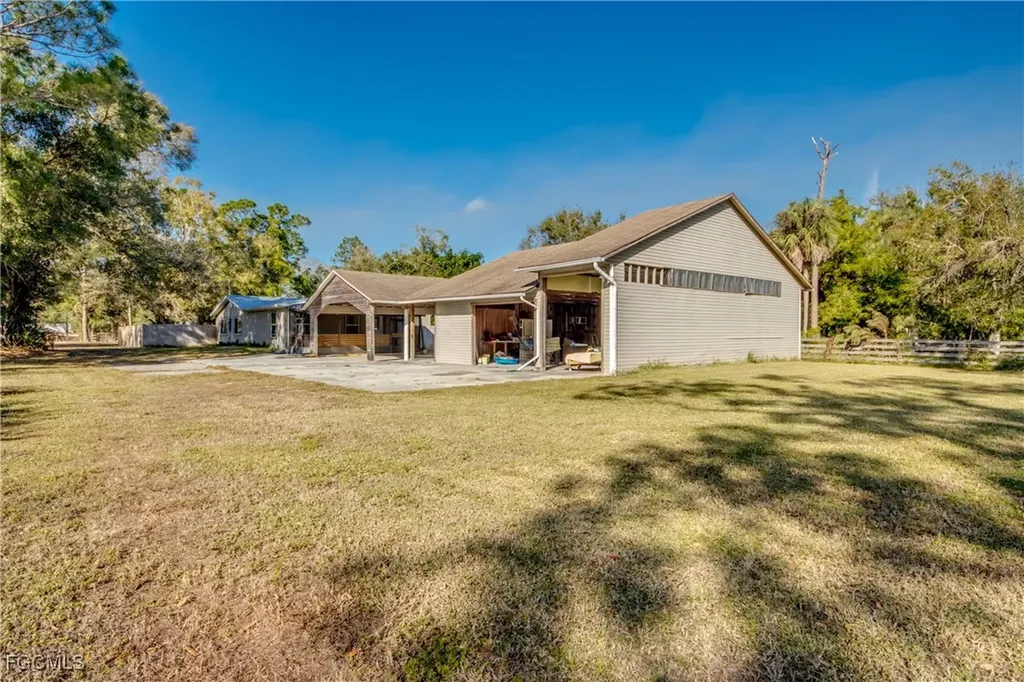 19330 Meredith Road North Fort Myers FL 33917