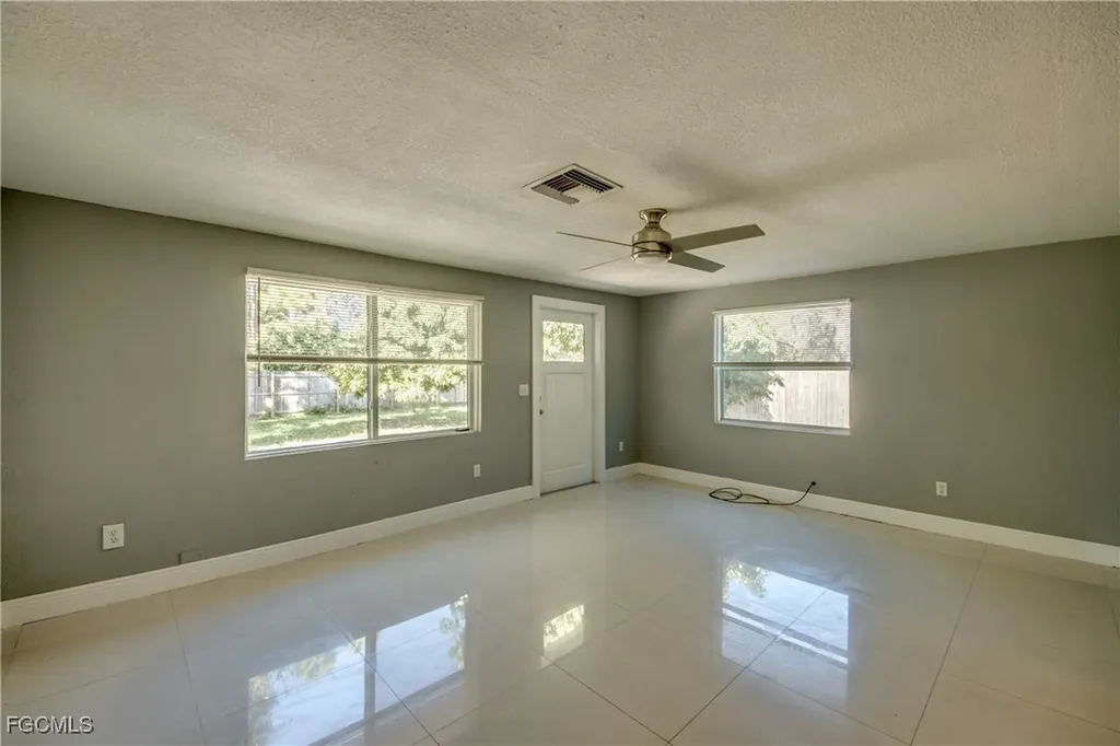19330 Meredith Road North Fort Myers FL 33917